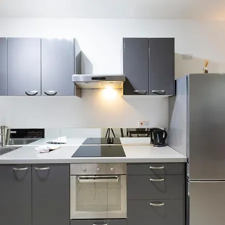Апартаменты 2 Bedroom Apartment-hosted By Sweetstay Слима
