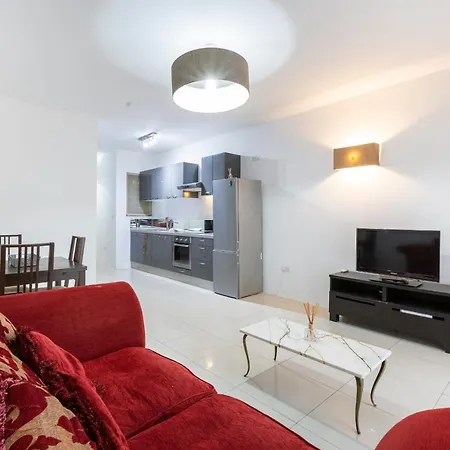 Апартаменты 2 Bedroom Apartment-hosted By Sweetstay Слима