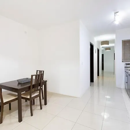2 Bedroom Apartment-hosted By Sweetstay Apartment *